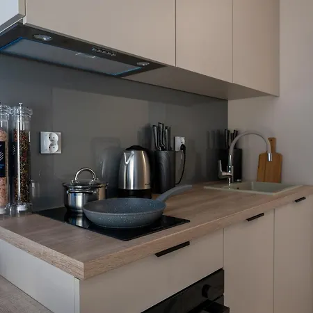 Blue Garden By Fengshui4u, Prywatny Ogrodek, Bezplatny Parking, Nowy Budynek, Dostep Na Kod Apartman *