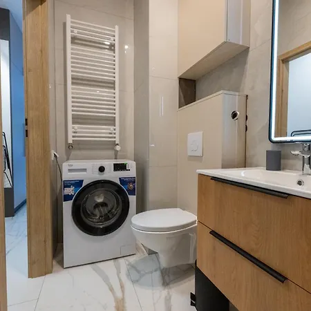 Apartman Blue Garden By Fengshui4u, Prywatny Ogrodek, Bezplatny Parking, Nowy Budynek, Dostep Na Kod *