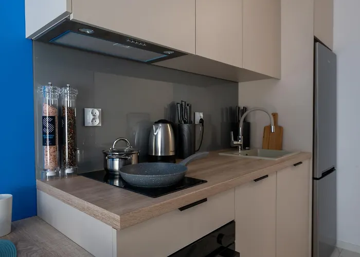 Blue Garden By Fengshui4u, Prywatny Ogrodek, Bezplatny Parking, Nowy Budynek, Dostep Na Kod Apartman *